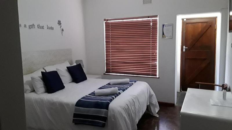 12 On Beach Guest House Saldanha Bay Esterno foto